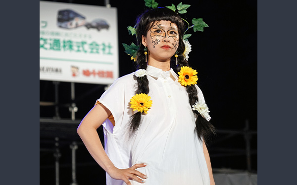 ビューティーコレクションでのパフォーマンス